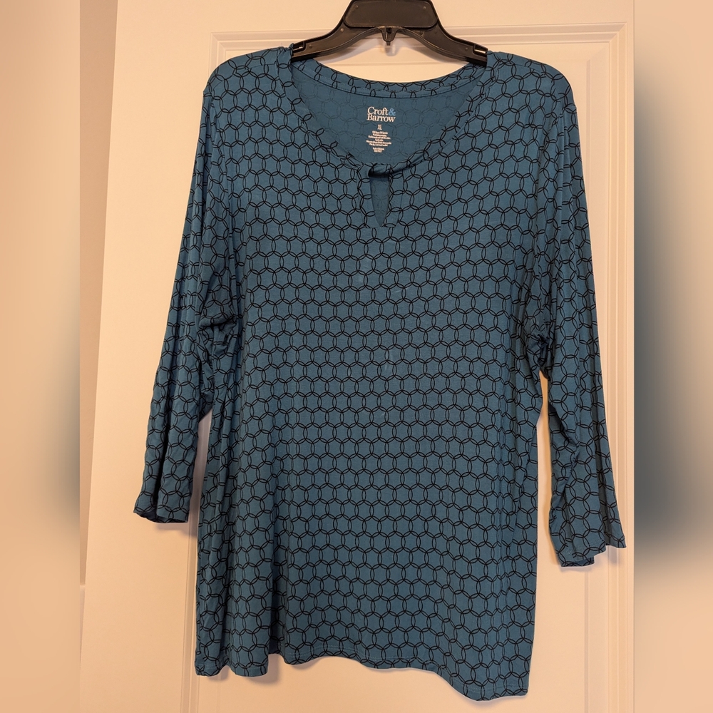 Croft & Barrow Blue Geometric Print Womens Top